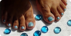 nailart_frenchpedicure-blueish