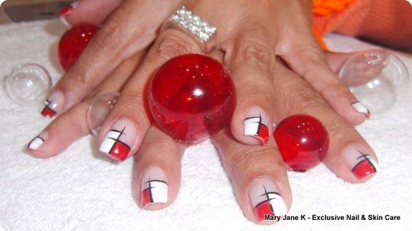 nailart_frenchmanicure-italianred